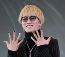 神山智洋、結婚発表後初の公の場　2年連続ネイルオブザイヤー　メンバーからは「またとったんか！」