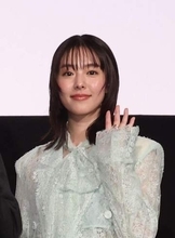 足長っ！169cmピンヒール　舞台挨拶に現れた唐田えりかが抜群　凄いクールビューティー　今期ドラマ2本主要でも注目