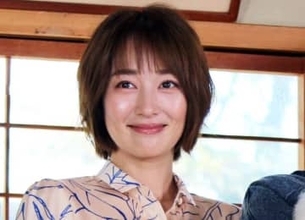 「美しさにイチコロ」高梨臨　凄い美背中ドレスで東京競馬場に現る！優雅な姿に騒然「お馬さんたちもメロメロ」夫はサッカー元日本代表