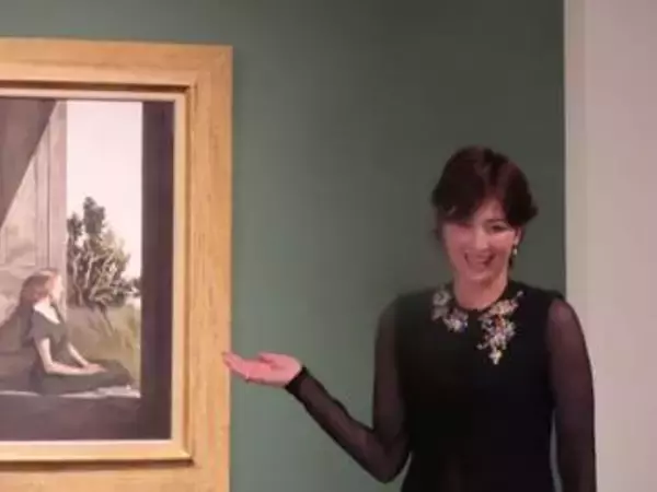 吉瀬美智子　絵画が映える黒ドレスで登場　初の音声ナビの大役「そっと後ろに漂うBGMみたいな存在に」