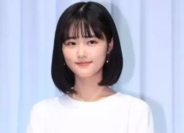 彫刻みたい！？原菜乃華「シルエットが綺麗すぎ」後ろ姿でファン魅了　「オタ活してる菜乃華ちゃんめっちゃ好き」