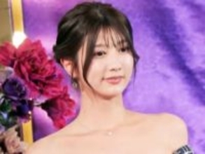 「私って肩がすごく鋭利」イケメンと交際話題の人気女子アナ、タイトニットの自撮りショットに反響「鋭い肩より圧倒的な美ぼうに目がいく」「肩パッド入ってる？w」