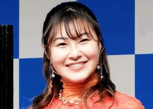 村上佳菜子　坂本花織さん結婚祝福ツーショット「姉妹みたい」カオリスマイルたっぷり！