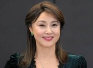 藤原紀香　夫婦揃ってショーに「素晴らしいカップル♥」「最高伝説！」「極美」気品スーツ＆メガネで印象がらりの愛之助