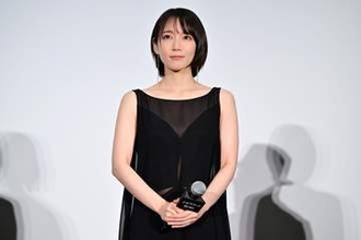 吉岡里帆　ダブル主演映画上映後「カフェで感想を聞きたい」奈緒「エゴサーチさせていただきます」