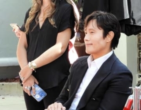 イ・ビョンホン　米で韓国系クリエーター支援団体から活躍認められ、新設授賞式の初代受賞者に