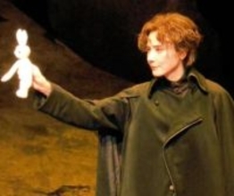 吉田羊がハムレット役に意気込み　「お客さんとは復讐の共犯関係を結びたい」