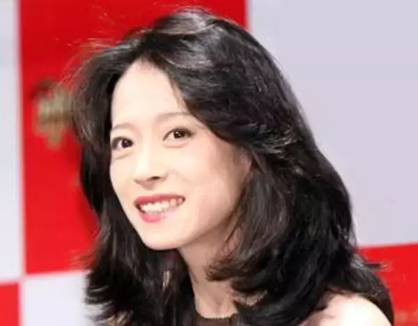 「深いお辞儀に涙出た」中森明菜【Mステ】手震えて「難破船」→150度お辞儀「生で見れて感動」　公式にもコメ殺到「あぁ歌姫が帰ってきた」「所作が美しい」