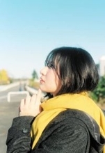 沖縄出身のJKシンガー・あずさがデビュー　YUI手がけたプロデューサーとタッグ