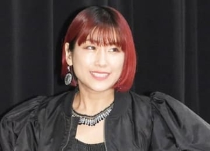 IMALU「桜島にて」爆発の瞬間を公開 ファンも衝撃「熱風&音が凄そう」「怖い」