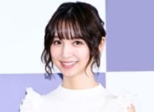 篠田麻里子　水戸黄門姿の故郷・福岡の大先輩と肩組み笑顔「言葉一つひとつに重み」と感謝