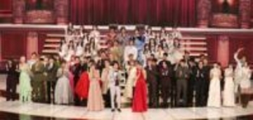 紅白　綾瀬はるかの衣装に騒然「破壊力がヤバい」　長身細身に赤ノースリーブ「綺麗すぎるだろ」「凄すぎて歌が入って来ない」「今年は綾瀬はるかが優勝」