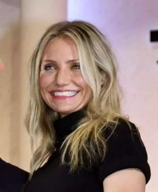 米人気女優53歳　第3子次男誕生を6歳下夫が発表　スマスマの恩人、と鈴木おさむ氏は秘話明かし祝福