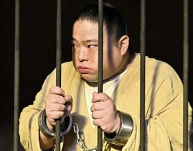 えっ「まさか退場しないよね」VIVANT　次回予告に騒然　重要人物にフラグか　乃木がボロ泣き、後方に立つ人物が