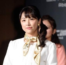 「変わらない美しさ」反響のショムニ女優53歳　「ポツンと」衣装が高橋真麻と同じ！　お値段も手頃、芸能人御用達店で発見