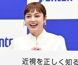 4児のママ・平愛梨　4人の子どもに1人1台タブレット　使用時間は「多くても45分」