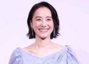 豪華すぎる！美人女優の誕生日会でブラックコーデ4ショットに反響「皆さん、お美しい」「4姉妹のような素敵な雰囲気！」