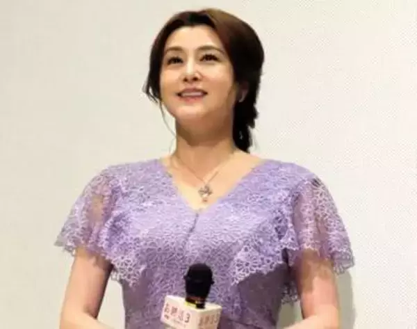 藤原紀香　紫の艶やかドレスで会場を湧かす　映画「お終活3」はスナックのカオリママ役「これは出たいと思った」