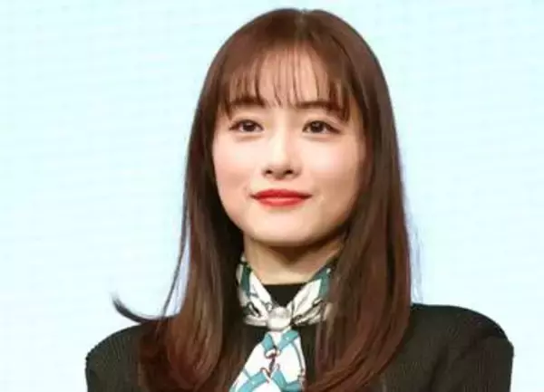 これまで使ってなかったの？石原さとみ、美顔器＆毎日フェイスパックをしたら…3日後に仰天変化