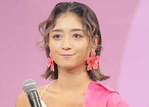 大倉士門「次は3人で！！」第1子妊娠中・みちょぱとアウラニディズニーで大はしゃぎ　ビーチ満喫ツーショットも