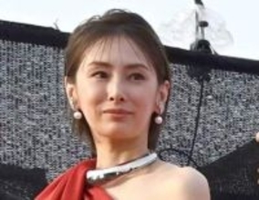 ネット騒然「北川景子様が美しすぎて震えた」神ショート＆凄いドレスで映画祭に現る　女優の本気キタ！北川景子しか着れない一着「神々しい」「ママに見えない」