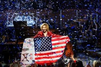 YOSHIKIが首手術後初の海外単独公演　LAで米トップ歌手らとジャンル超えた夢コラボも実現
