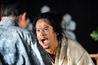 【豊臣兄弟】突然、秀吉まさか行動に、えっ！晩年の悪政横暴の伏線か「めっちゃ怖い」「隠れていた凶暴さが」　秀長だけが叱れる存在が仇→弟没後に暴走、滅亡