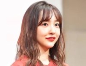 板野友美、プロ野球選手の夫と「折半」の家賃は200万円超　門に行くまで「1回トンネル」の超豪邸