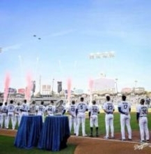 ドジャース開幕戦に奥さま会ずらり　まるで西部劇！ウエスタンな部屋で楽しむ　カウボーイハットはカスタムでプレゼント