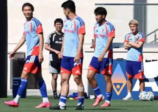 W杯チュニジア戦にトップ俳優が現地観戦へ「いってきます　球際勝負してきます」代表ユニ手に