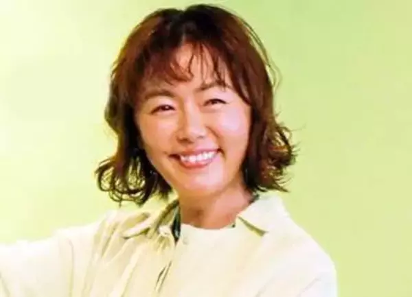 沖縄へ移住14年の54歳美人女優「オーシャンビュー」の自宅公開　上田晋也「景色すごい。住みてえな、あそこ！」羨む