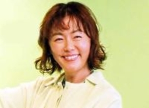 沖縄へ移住14年の54歳美人女優「オーシャンビュー」の自宅公開　上田晋也「景色すごい。住みてえな、あそこ！」羨む