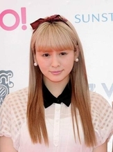 元人気アイドル意外すぎる感染症で「頭の全てが激痛」高熱、倦怠感に襲われた　現役彷彿ショットに「これはかわいい」も