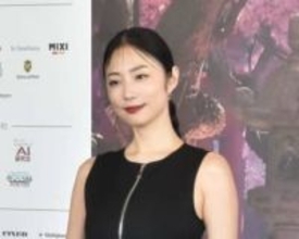 MEGUMI　令和ロマン・くるまとの交際問われ無言の笑み　京都で映画祭に登場