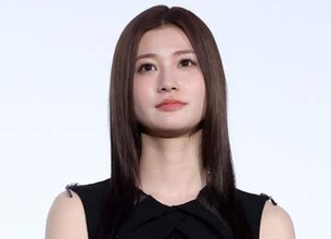 「美！！！！」「完璧」めるる　ショート×タイトな服に反響続々