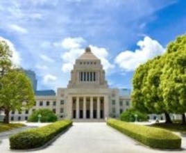 【高市政局】悲報「この議長大丈夫か？」　国会首相選挙→まさか議長が怒ったw　台本「投票」を4連続「得票」と読み→4回事務方に注意され→憮然　「ヤバすぎw」「コントw」「議長vs役人w」