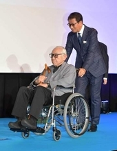 中井貴一が沈痛な思い「大好きな一服を、気兼ねなく楽しまれてください」　倉本聰さん死去、24年「海の沈黙」など倉本作品多数出演