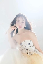 ルミリンゴが初フォトエッセー発売　詐欺被害、自立神経失調症、離婚を赤裸々告白　窮地克服を指南