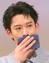 「わあ、まさか」山時聡真　母のサプライズの手紙に涙、代読の菅野美穂も涙　会場で見守る母を発見「びっくりしました」