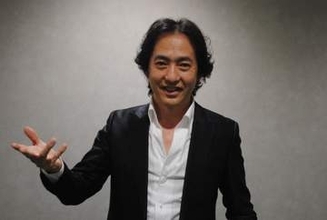 58歳秋川雅史「お墓どうするか考えている」終活始め父も今月に墓を注文　「千の風になって」20周年記念コンサート取材会