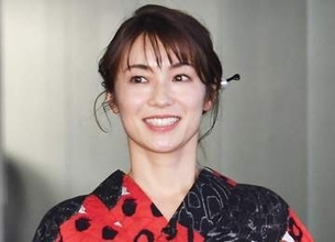 「あのナチュラルさであの美しさは凄い」13歳上俳優と結婚→6ケ月ママ女優が久々TV登場　自然美にSNS驚き「なつかしー！」「かわいい」