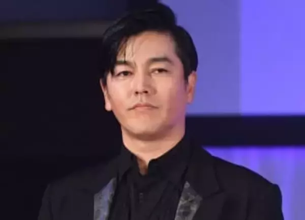 一瞬誰？！フジ木10ドラマ要潤の不倫相手役美女ホステス→元女子アナだった「めっちゃ可愛い」「いい味出してる」【プロフェッショナル】