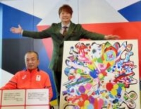 香取慎吾　パラ選手にアート贈呈　特別支援学校生徒の絵をもとに自らがデザイン「応援の花火で輝きを増して」