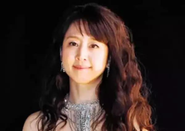 20代で突発性難聴を発症したレコ大歌手　補聴器の装着を検討→「40代で発症してから何度も繰り返しているメニエール病による聴力低下と激しい耳鳴り」に悩む