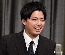 コットン西村が息子誕生を報告「ほうれい線はありません！」