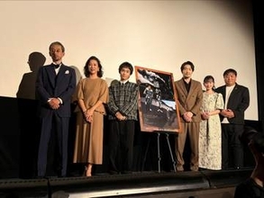 滝藤賢一　ダンディすぎる！50年前の生地を使った特注スーツで登壇　本人も嬉しそう「かっこいいでしょ」