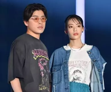 人気カップルユーチューバー　電撃離婚を発表　取材に事務所も認める　互いに「心から愛せる人に出会えた」と感謝も