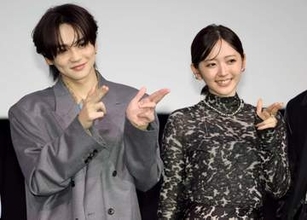 ダブル主演映画アピール！鈴木愛理、鼻血＆絶叫シーン「血管、何本か切れました」　吉野北人は“初体験”「コミカル鼻血」を見て