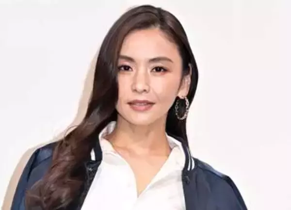 滝沢眞規子、長瀬智也氏からモデル進出を心配されていた「人に見られるってかなりのストレスを生む」