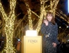 川口春奈　総額約140万円「フェンディ」ルックで初のイルミ点灯式「癒やされたし、うれしかった」